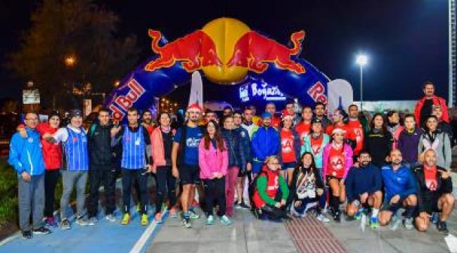 İzmirliler en uzun gecede koştu