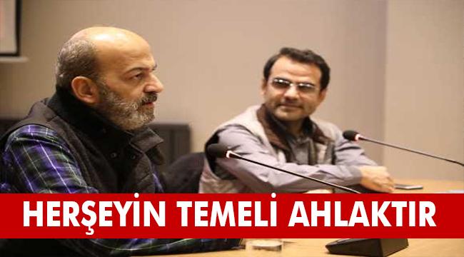 Savaş Barkçin: "Türkiye'nin Entelektüelleri Toplumun Dinini Bilmiyor" 