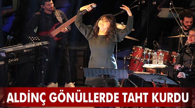 Ayşegül Aldinç: “Ajda Pekkan şarkılarıyla şarkıcı olmaya karar verdim”