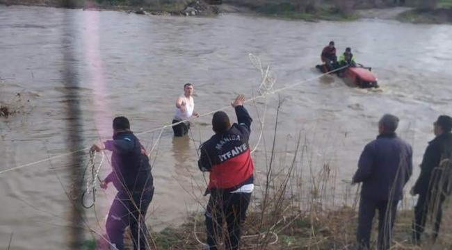 Çayda Mahsur Kalan Vatandaşları İtfaiye Kurtardı