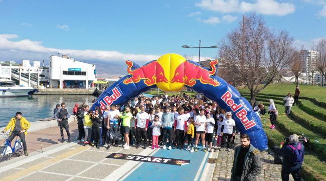 İzmir sevdiğine koştu