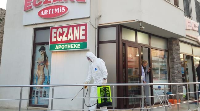 BELEDİYE TÜM ECZANELERİ DEZENFEKTE EDİYOR