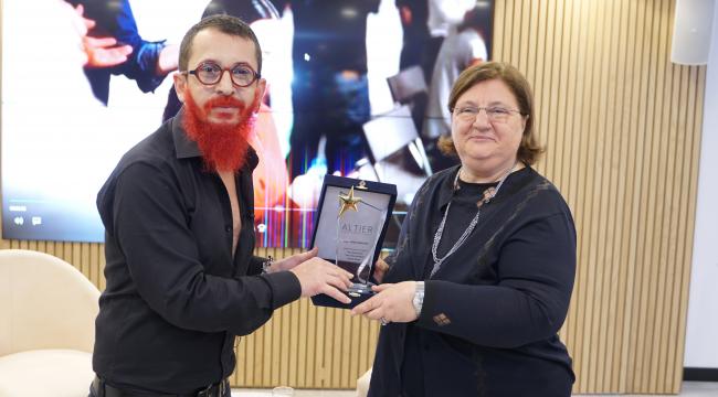 ‘MESLEĞİNİZİN ÇIRAĞI OLUN, ZAHMET ETMEDEN RAHMET OLMAZ&#039;