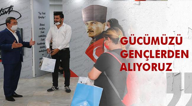 Başkan Batur’dan gençlere teşekkür
