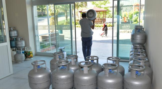 Çiğli’de ocaklar sönmeyecek: Vatandaşa tüp desteği