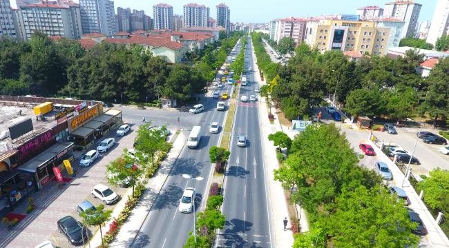 BEYLİKDÜZÜ BELEDİYESİ’NDEN ATATÜRK BULVARI’NA YAKIŞIR DÜZENLEME
