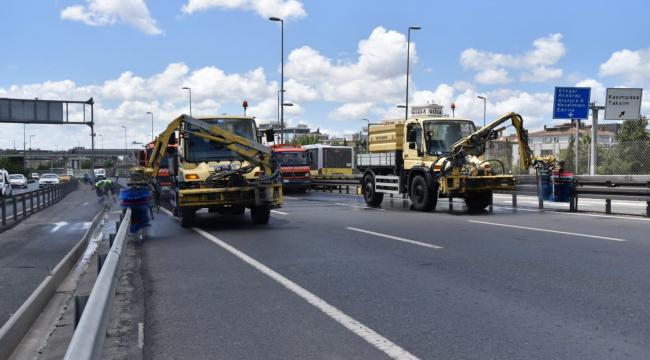 D-100 KARAYOLUNDA KAPSAMLI TEMİZLİK ÇALIŞMASI YAPILDI