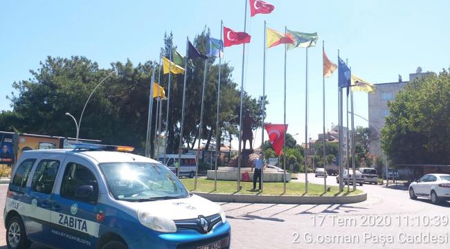 Zabıta ve İtfaiye İşbirliğiyle Bayraklar Yenilendi