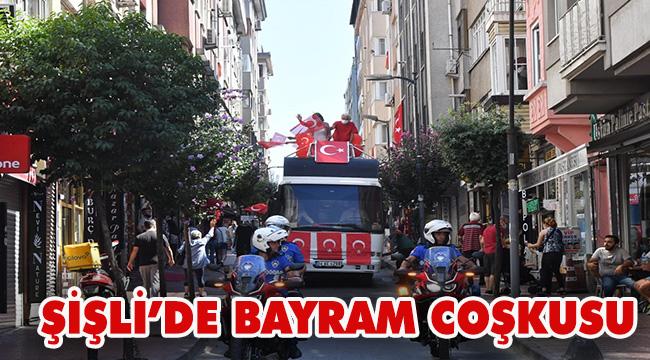 ŞİŞLİ BELEDİYESİ 30 AĞUSTOS ZAFER BAYRAMI’NI KOMŞULARIYLA BİRLİKTE KUTLADI