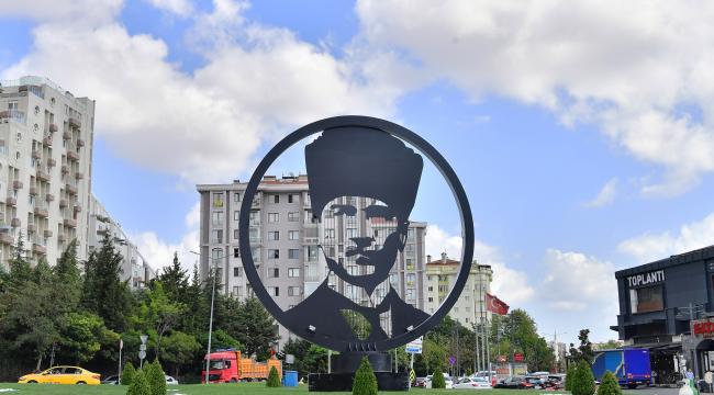 ATATÜRK BULVARI ATA’NIN SİLÜETİ İLE TAÇLANDI