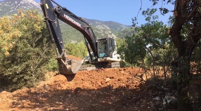 Ovacık’ta alt yapı için yol açma çalışmaları sürüyor