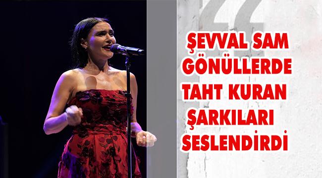 Şevval Sam CRR’de Müzeyyen Senar Şarkılarını Seslendirdi