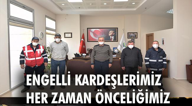 Başkan Uygur 16 yıl önce işe aldığı engelli işçileri ağırladı