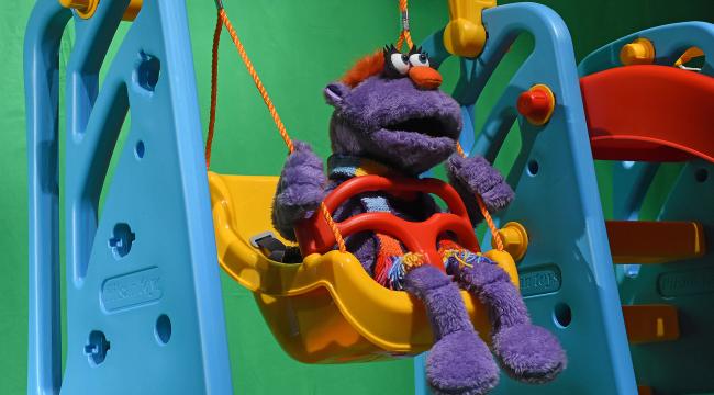 ÇOCUKLAR, YENİ ARKADAŞLARI PUKİ İLE HER HAFTA BİR TİYATRO İZLEYECEK