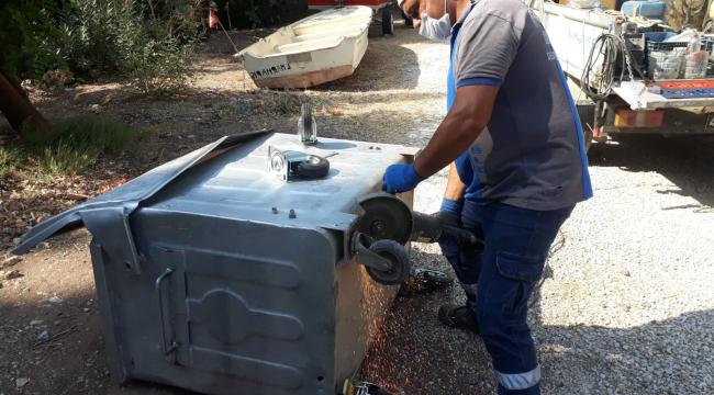 ÇÖP KONTEYNERİNDEN 400 BİN TL’LİK TASARRUF