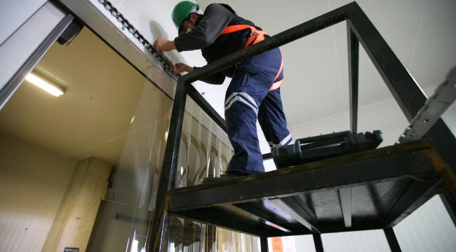 EFES SELÇUK BELEDİYESİ İKLİM KRİZİ ÖNLEMLERİ İLE ENERJİ TASARRUFU SAĞLIYOR