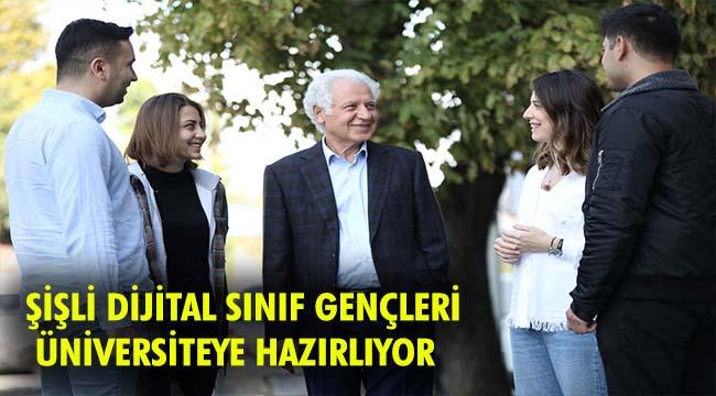 ŞİŞLİ BELEDİYESİ&#039;NDEN ÖĞRENCİLERE DESTEK