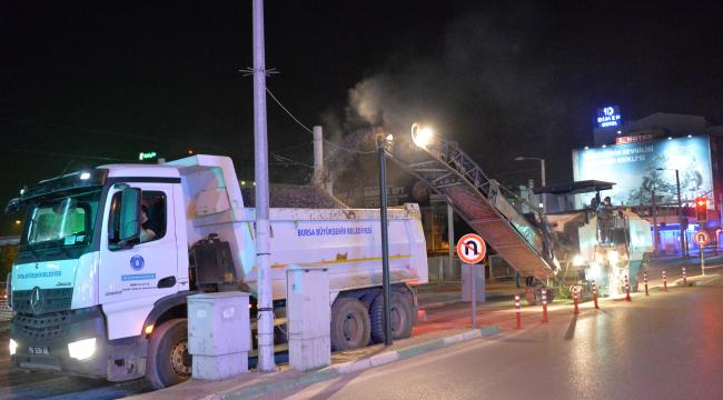 Tam kapanmada Büyükşehir yine yollarda