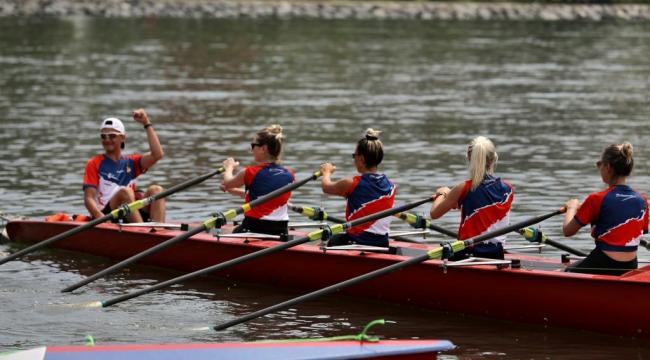 HALİÇ, KÜREK YARIŞLARIYLA ŞENLENDİ