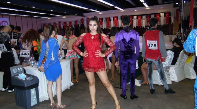 MARMARİS’TE SEZON RIO KARNAVALI GİBİ BAŞLADI!