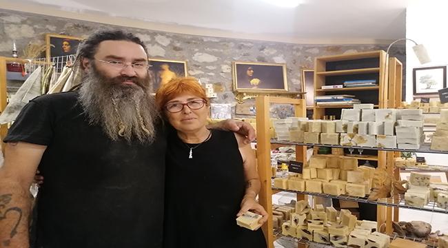 CEMİLE’NİN SABUNLARI VE FAZLASI GÜMÜŞLÜK’TE YENİ KONSEPTİ İLE HİZMETE DEVAM EDİYOR