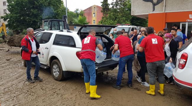 KIZILAY’DAN SELZEDELERE SICAK YEMEK