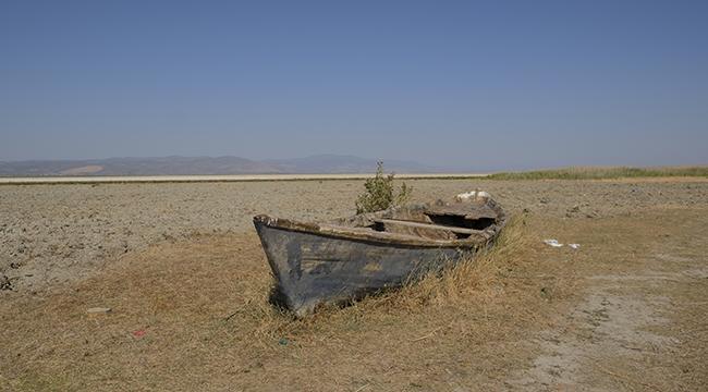 Marmara Gölü kurutuluyor