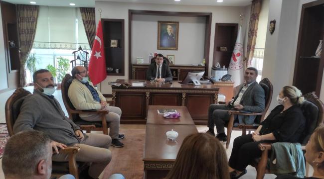 CHP HOPA İLÇE ÖRGÜTÜNDEN, KAYMAKAM ÜÇÜNCÜ'YE HAYIRLI OLSUN ZİYARETİ