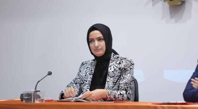 AK Partili Büyükdağ'dan, CHP'li İlçe Başkanın kadın görselli paylaşımına tepki