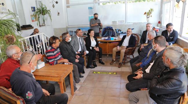 Başkan Sürekli Çeşme'de de yoğun mesai yaptı