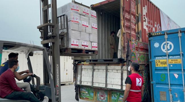 KIZILAY KARA YOLU İLE İLK YARDIM KONVOYUNU AFGANİSTAN’A ULAŞTIRDI