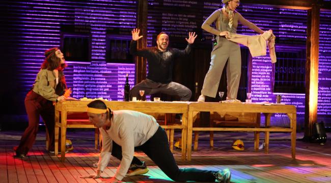 Ormandaki Kulübe’de 5. prömiyer