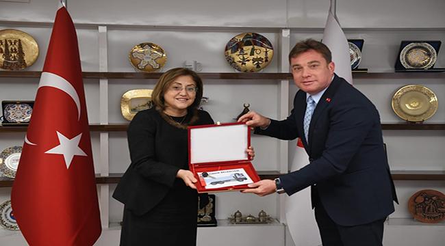 Bayındır Belediyesi Daha İyi Hizmet İçin Araç Filosunu Genişletiyor