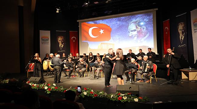 ŞARKILAR HEP ONU SÖYLEDİ