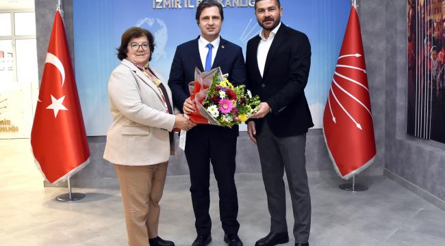 BAŞKAN GÜRBÜZ CHP İZMİR İL BAŞKANLIĞINI ZİYARET ETTİ