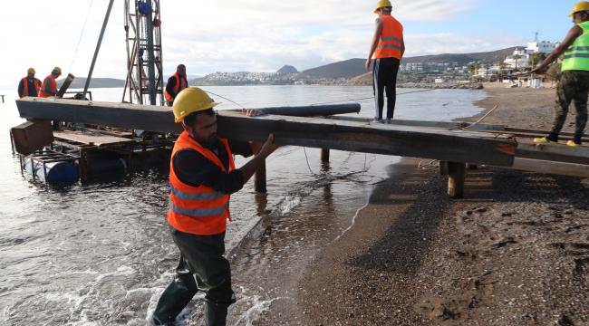 BODRUM’DA KAÇAK İSKELELER YIKILIYOR (GÖRÜNTÜLÜ)