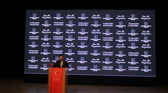 BTP Genel Başkanı Hüseyin Baş İzmir'de partililere hitap etti