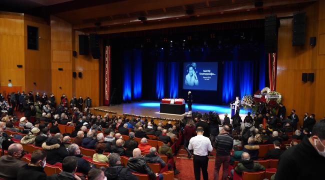 ŞİŞLİ EFSANEVİ BAŞKANINI ALKIŞLARLA UĞURLADI