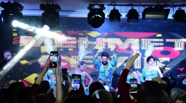 Kadınlar Mehmet'le coştu