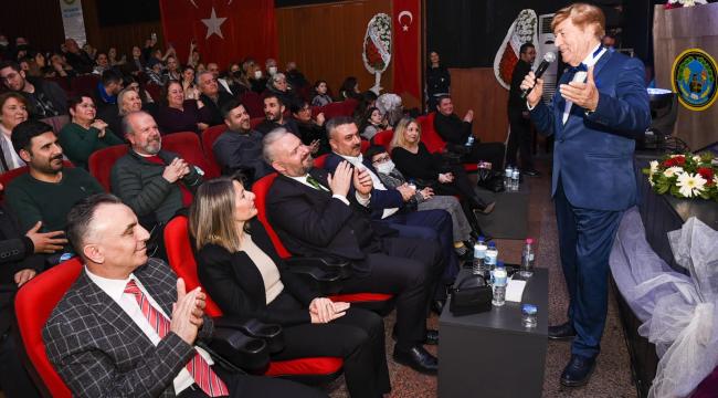 MENEMEN’DE TÜRK SANAT MÜZİĞİ GECESİ