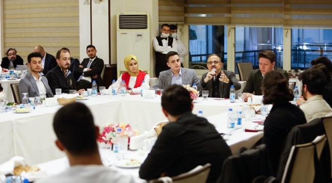 AK Parti İzmir İl Başkanı Kerem Ali Sürekli;  “Gençlerimizin ufku takdire şayan!”