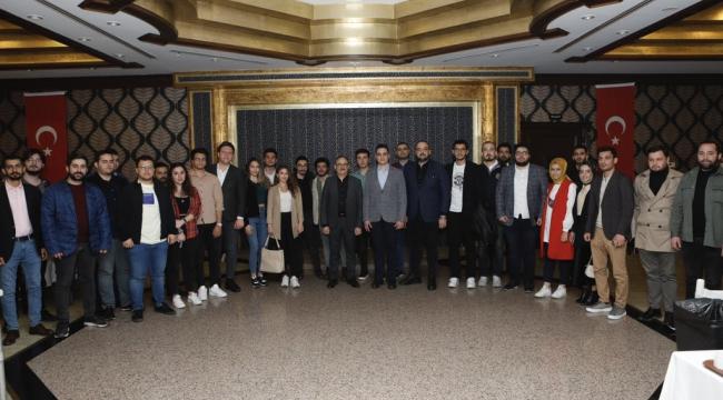 AK Parti İzmir İl Başkanı Kerem Ali Sürekli; "Gençlerimizin ufku takdire şayan!"
