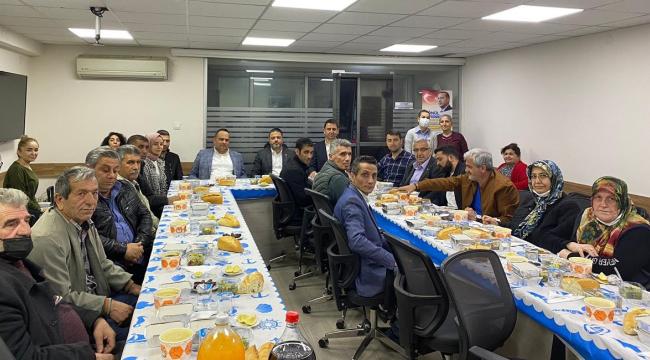 AK Parti İzmir Ramazan'da da durmuyor