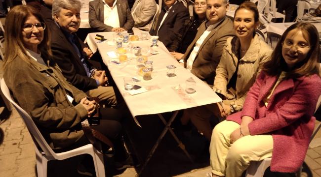 İYİ PARTİ MARMARİS'TEN SOKAKTA HALKA AÇIK İFTAR!