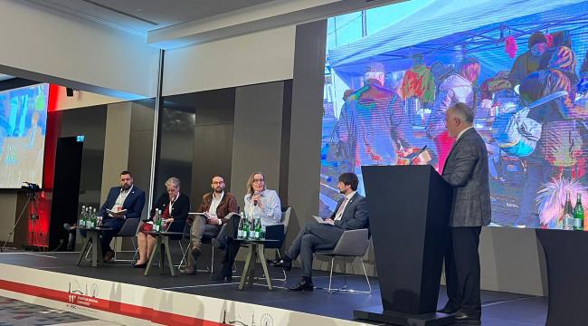 KIZILAYKART MODELİ POLONYA’DAKİ UKRAYNALI SIĞINMACILAR İÇİN DE ÖRNEK OLDU