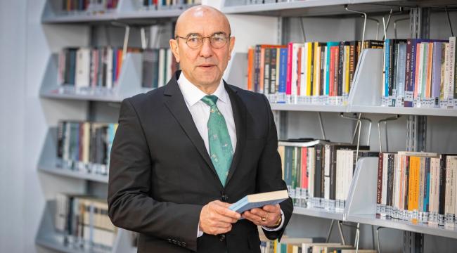 “Lütfen bana hediye yerine kütüphanelerimize kitap getirin”