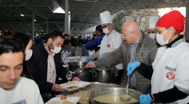 Menteşe Belediyesi İftar Sofrasına Yoğun İlgi