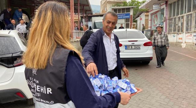 AYDIN BÜYÜKŞEHİR BELEDİYESİ VATANDAŞLARLA BAYRAMLAŞTI