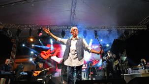 Festival Edip Akbayram Konseriyle son buldu
