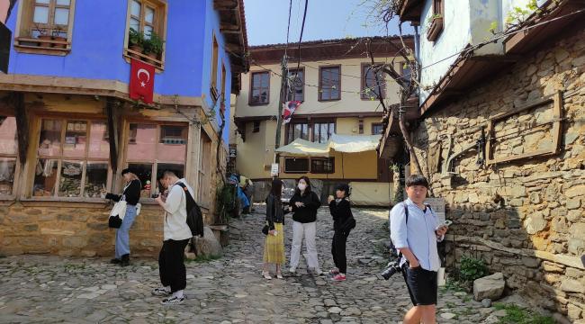 Koreli fenomenlerle tanıtım atağı